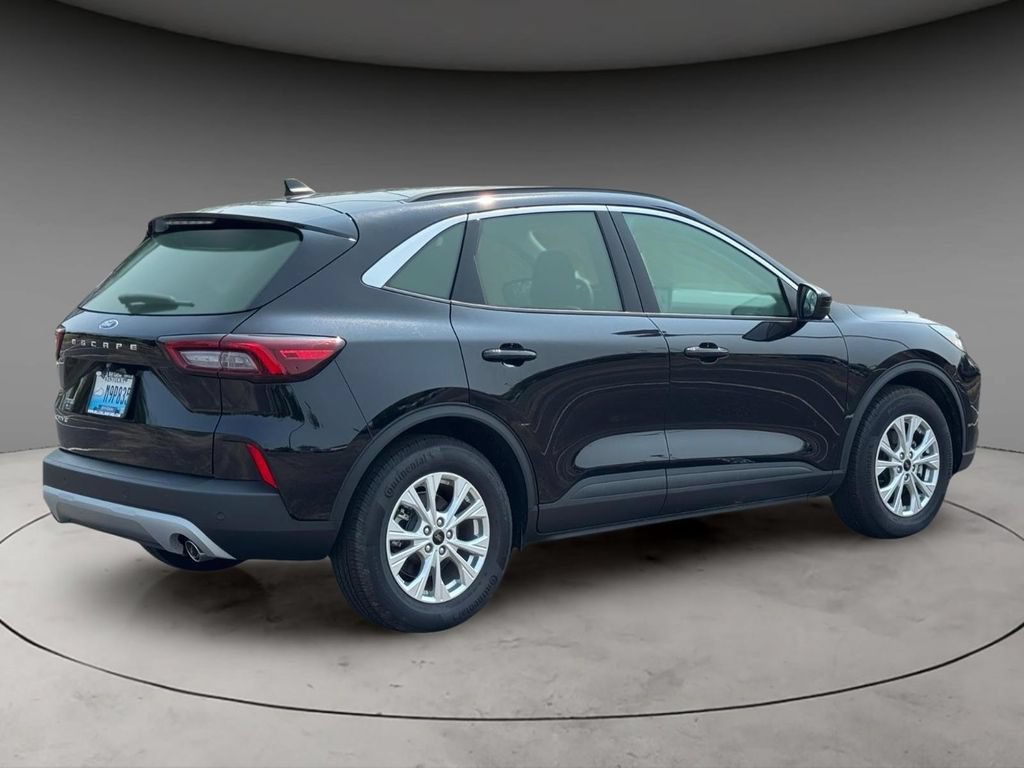 New 2024 Ford Escape Active w/ Tech Pack #2 FWD image 5