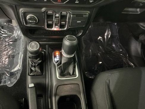 Used 2021 Jeep Gladiator Sport AWD/4WD image 21