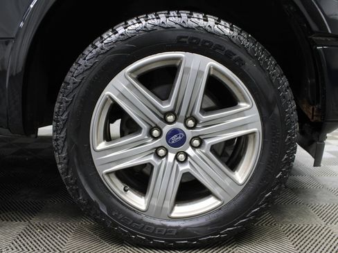 Used 2018 Ford F150 Lariat w/ Equipment Group 502A Luxury AWD/4WD image 10
