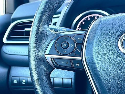 Used 2024 Toyota Camry LE image 28