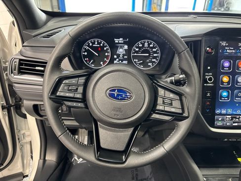 Used 2025 Subaru Forester Premium AWD/4WD image 14