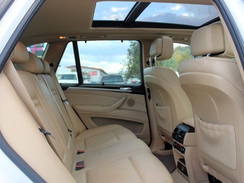 Used 2011 BMW X5 xDrive35i image 19