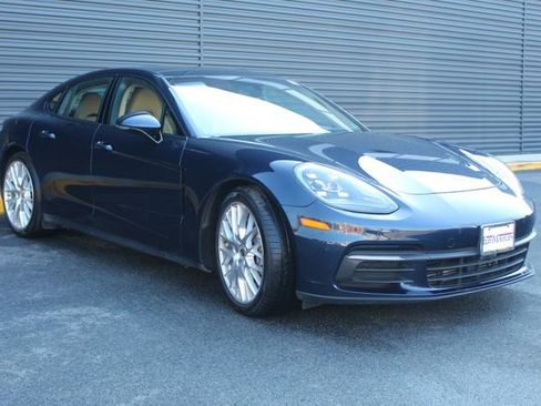 Used 2019 Porsche Panamera 4 image 10
