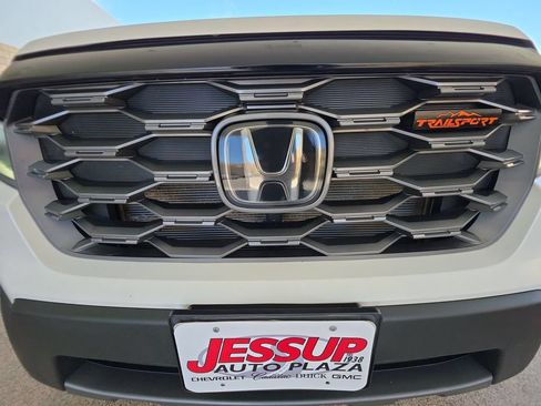Used 2025 Honda Passport TrailSport image 32
