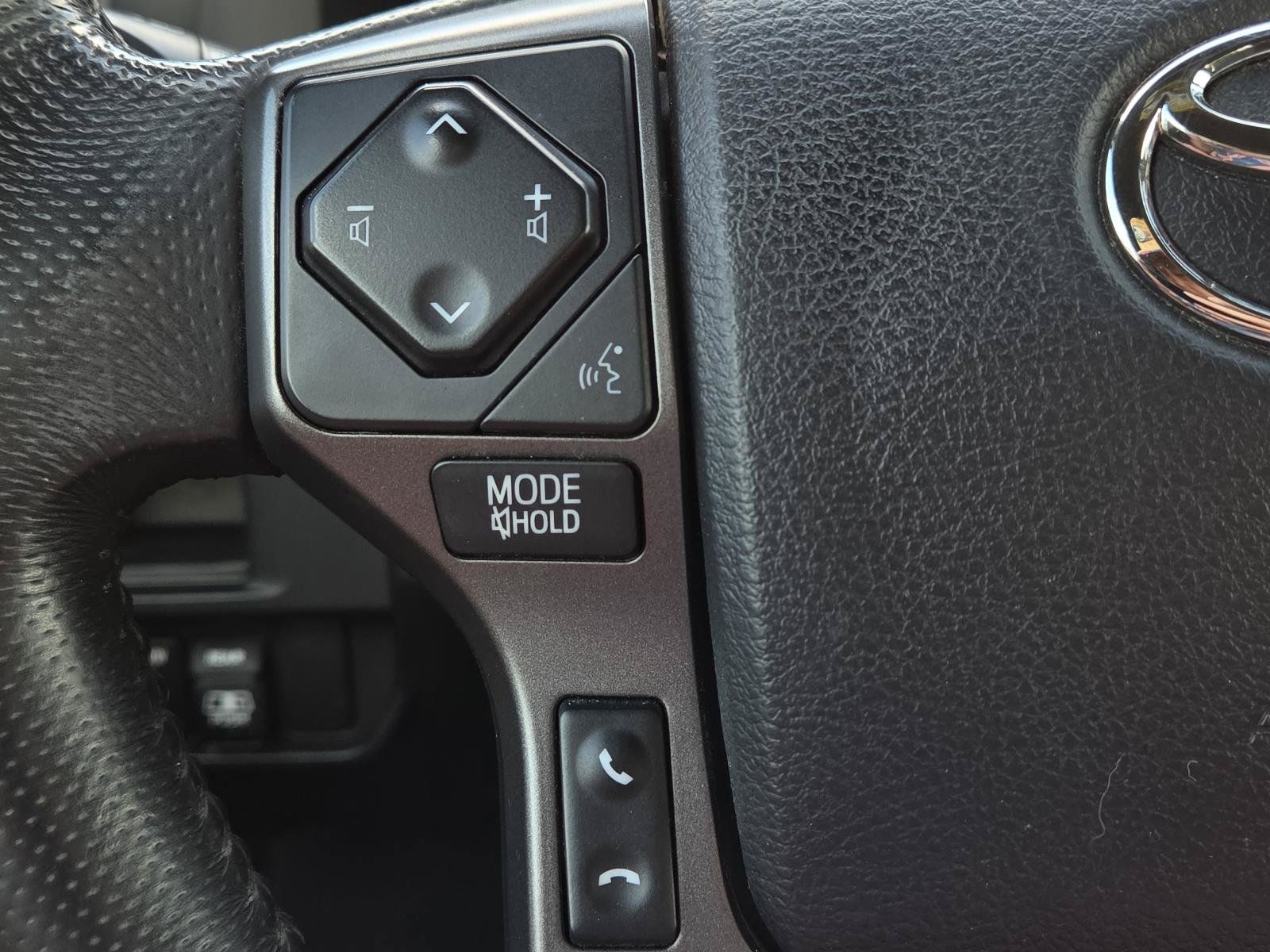 Used 2017 Toyota Tacoma TRD Off-Road w/ Tow Package RWD image 20