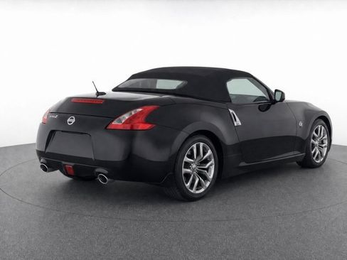 Used 2014 Nissan 370Z Touring w/ Navigation Package RWD image 7
