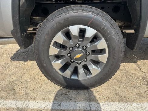 New 2026 Chevrolet Silverado 2500 Custom w/ Custom Value Package AWD/4WD image 9