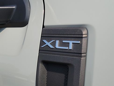 Used 2022 Ford Maverick XLT FWD image 6