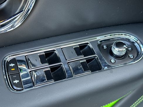 New 2025 Bentley Bentayga image 15