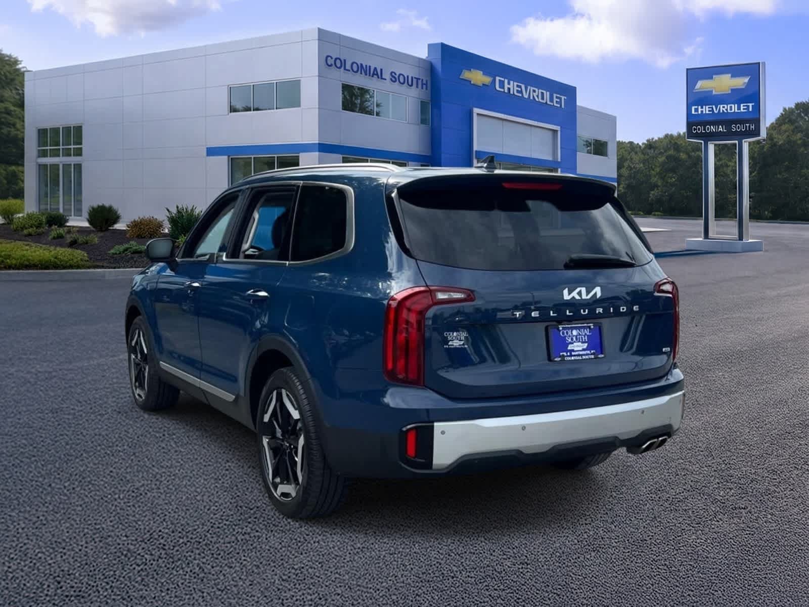 Used 2024 Kia Telluride S w/ S Sunroof Package AWD/4WD image 4