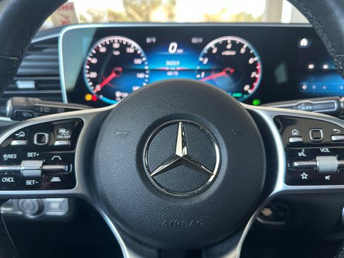 Used 2022 Mercedes-Benz GLS 450 4MATIC image 27
