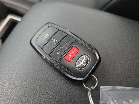 Used 2025 Toyota Tacoma Limited image 29