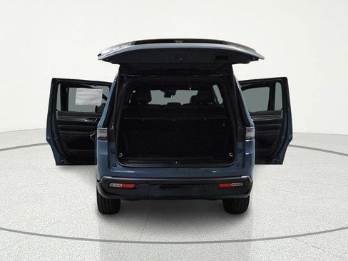 New 2026 Jeep Grand Wagoneer Limited AWD/4WD image 8