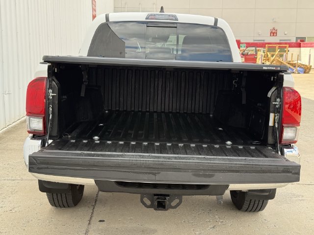 Used 2022 Toyota Tacoma SR5 RWD image 15