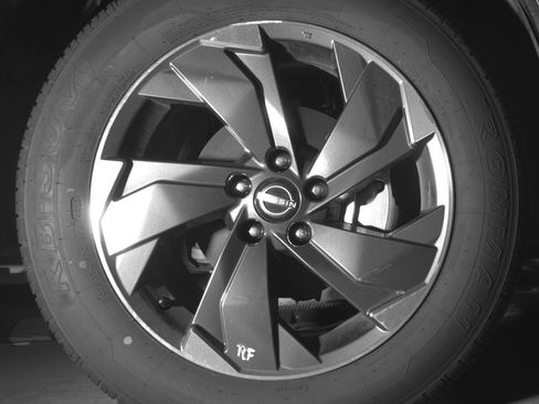 Used 2025 Nissan Rogue SV image 13