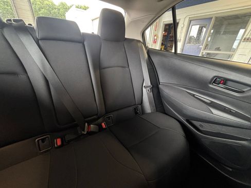 Used 2025 Toyota Corolla LE FWD image 36