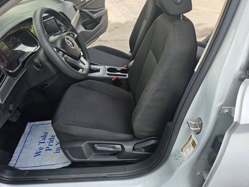 Used 2019 Volkswagen Jetta SE FWD image 15