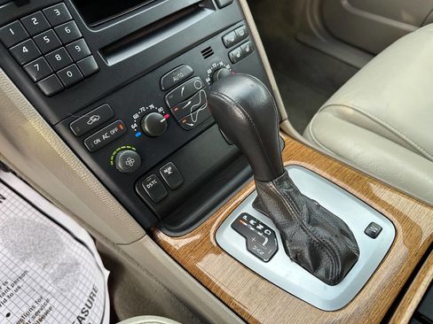 Used 2006 Volvo XC90 2.5T image 31