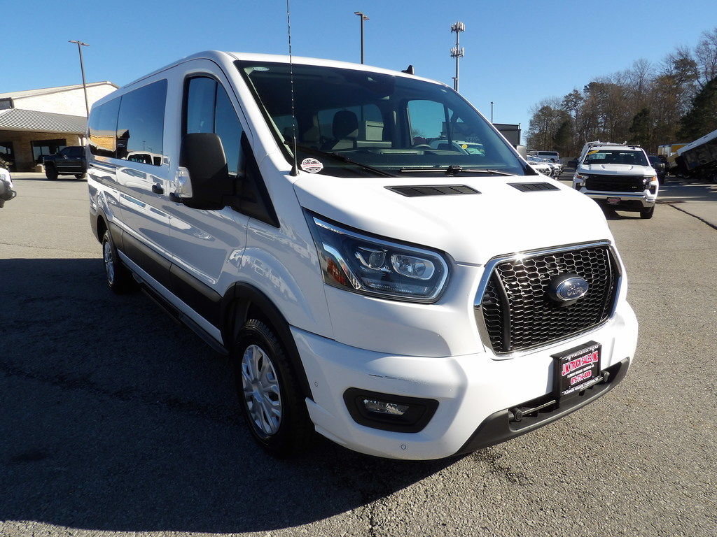 Used 2023 Ford Transit 350 XLT RWD image 11