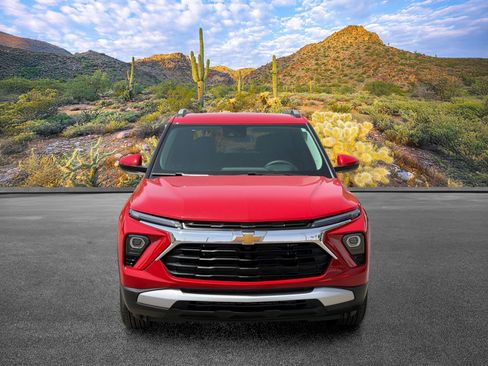 Used 2026 Chevrolet TrailBlazer LT w/ Convenience Package FWD image 5