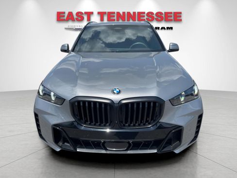 Used 2024 BMW X5 xDrive40i w/ M Sport Package AWD/4WD image 9