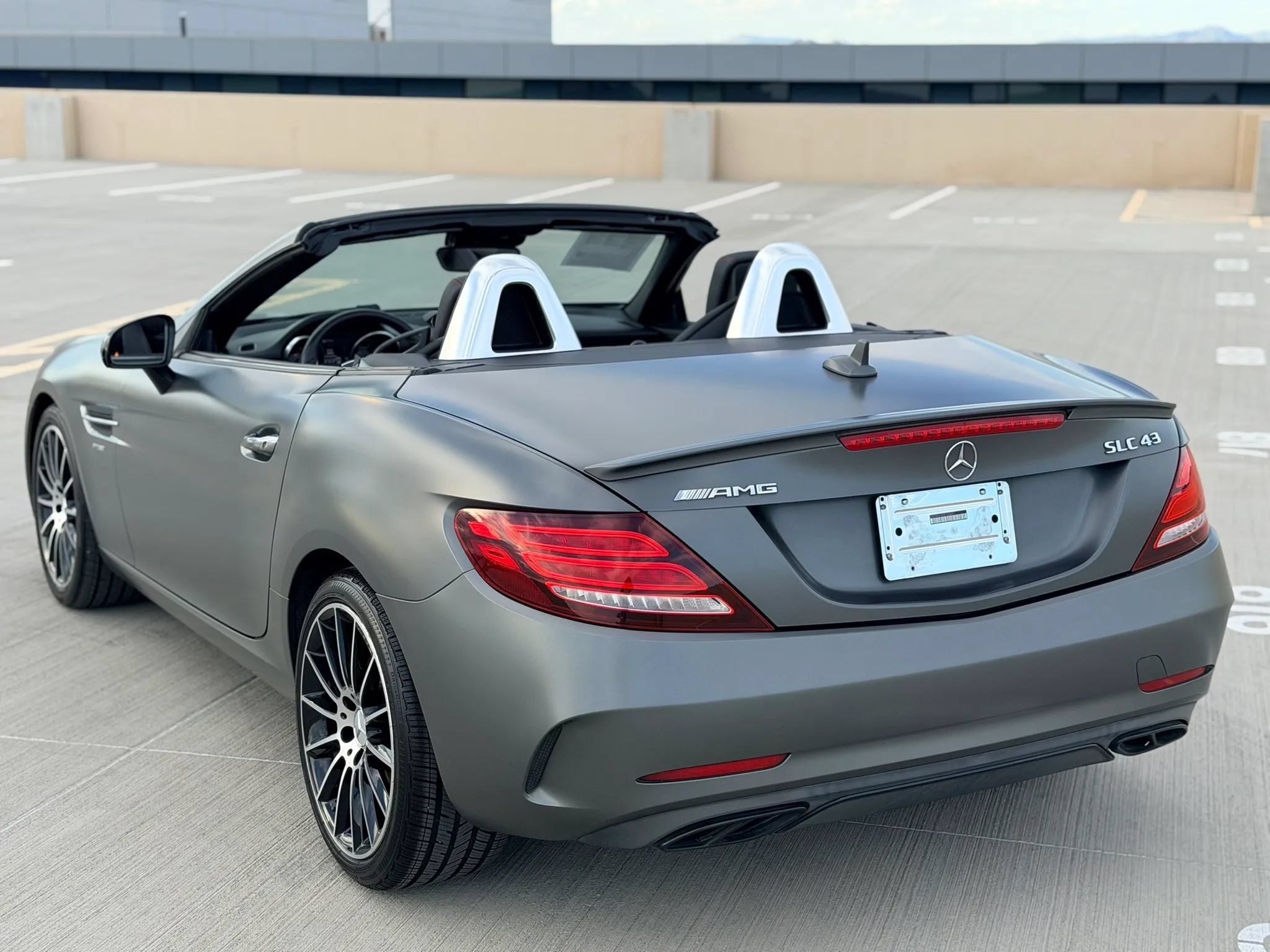Used 2018 Mercedes-Benz SLC 43 AMG image 17