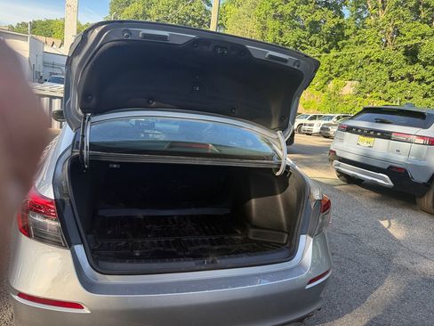 Used 2023 Honda Civic Sport image 12