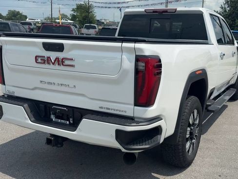 Used 2025 GMC Sierra 2500 Denali w/ Denali Reserve Package AWD/4WD image 6