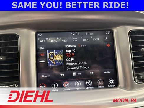 Used 2019 Dodge Charger SXT w/ Plus Group image 28