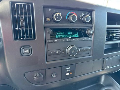 Used 2025 GMC Savana 2500 w/ Driver Convenience Package RWD image 8