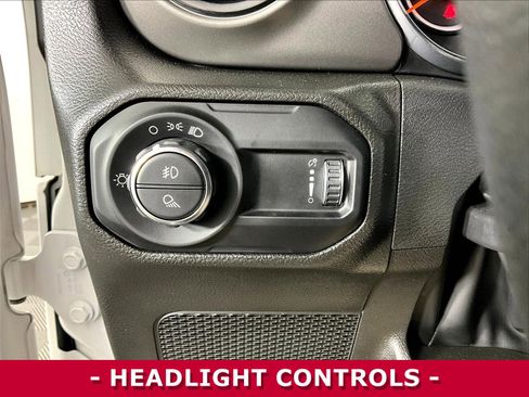 Used 2023 Jeep Gladiator Sport w/ Trailer Tow Package AWD/4WD image 38