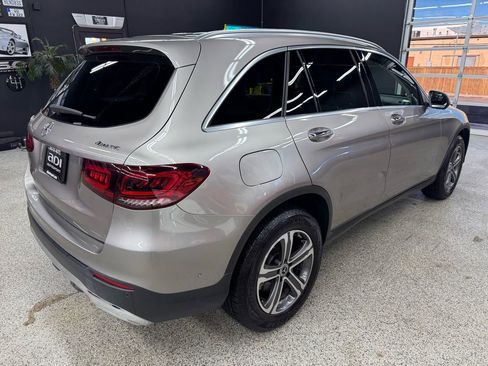 Used 2021 Mercedes-Benz GLC 300 4MATIC image 4
