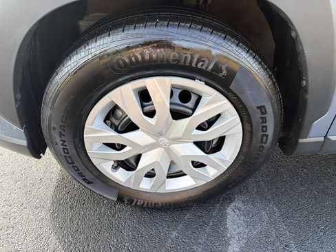 Certified 2024 Toyota Corolla Cross L image 8