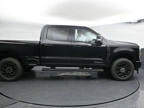 New 2026 Ford F250 Lariat w/ Black Appearance Package AWD/4WD image 13