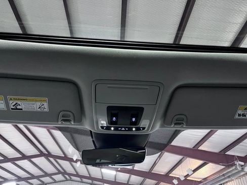 Used 2023 Honda Pilot Touring image 36