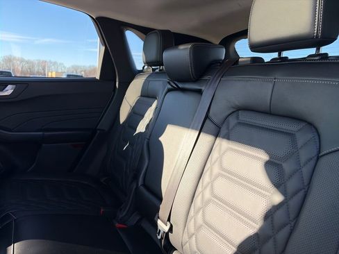 Used 2024 Ford Escape Platinum w/ Premium Technology Package image 32