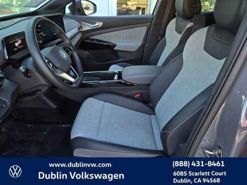 Certified 2023 Volkswagen ID.4 Pro image 15