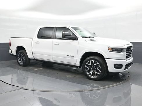 Used 2025 RAM 1500 Laramie AWD/4WD image 21