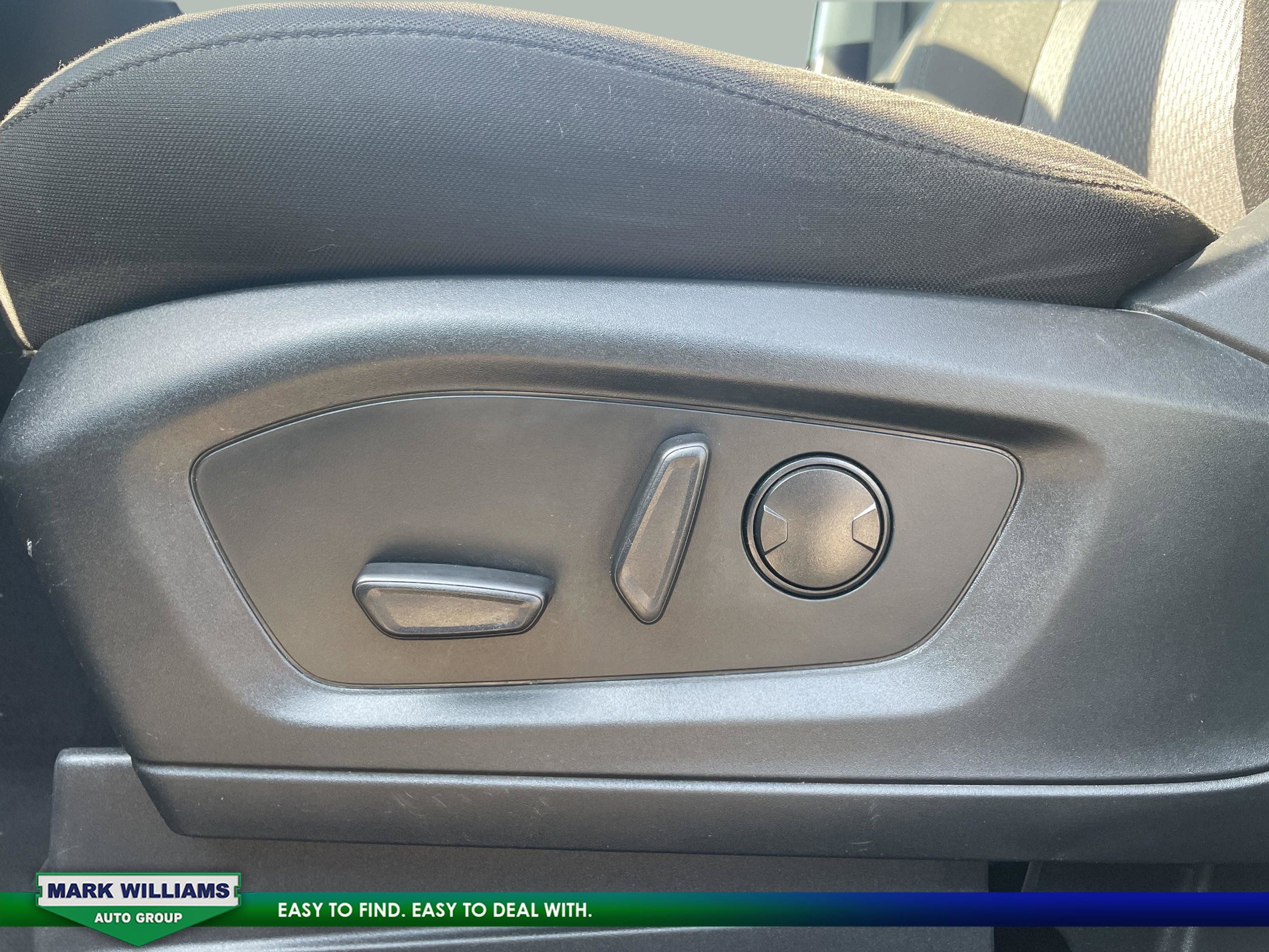 Used 2022 Ford Explorer XLT AWD/4WD image 14