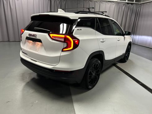 Used 2023 GMC Terrain SLE w/ Driver Convenience Package FWD image 7