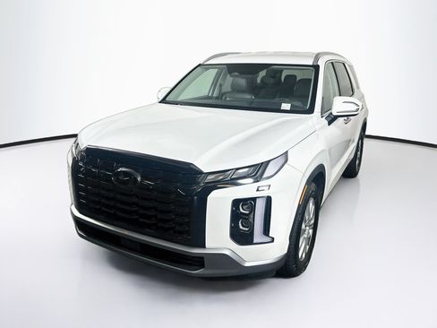 Used 2025 Hyundai Palisade SEL FWD image 3