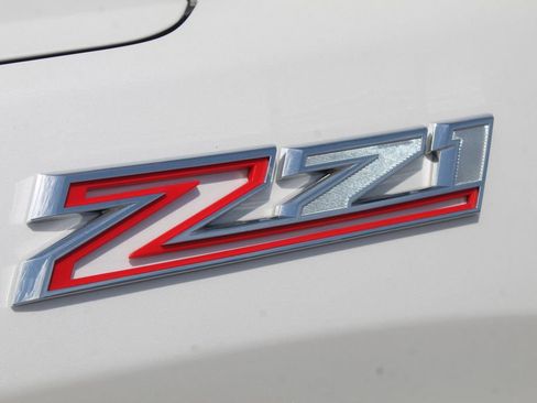 Used 2022 Chevrolet Silverado 1500 LTZ w/ LTZ Convenience Package II AWD/4WD image 5