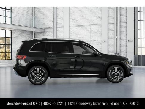 Used 2026 Mercedes-Benz GLB 250 image 17