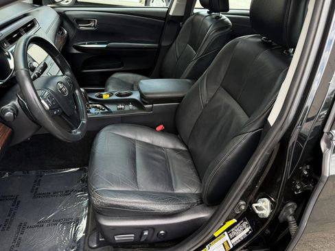 Used 2013 Toyota Avalon XLE Touring FWD image 18