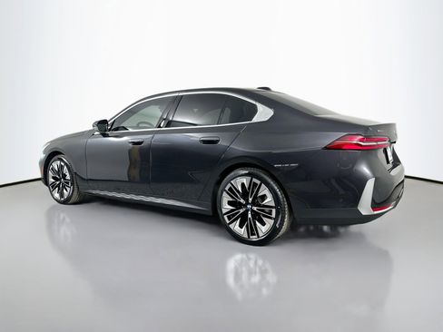 New 2026 BMW 530i xDrive w/ Premium Package image 7