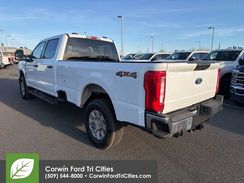 Used 2024 Ford F350 XLT image 9