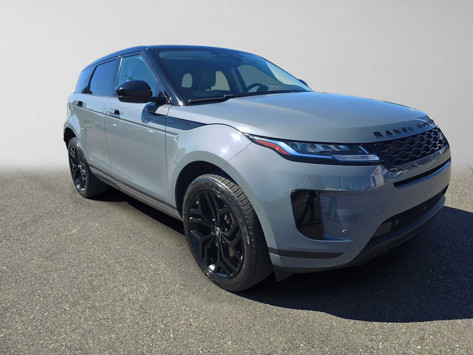Used 2023 Land Rover Range Rover Evoque S AWD/4WD image 9