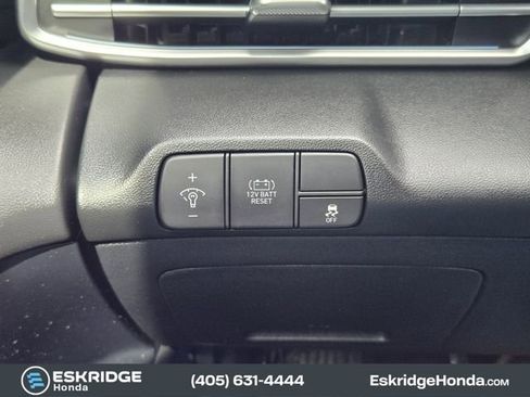 Used 2024 Hyundai Elantra Limited FWD image 23
