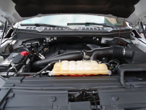 Used 2018 Ford F150 XLT w/ Equipment Group 302A Luxury image 10