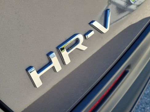 Certified 2025 Honda HR-V LX image 9